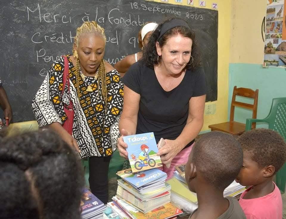 Ouverture d'une classe extrascolaire destinée à 20 enfants porteurs de handicap et non suivie d'une distribution de fournitures scolaires.
